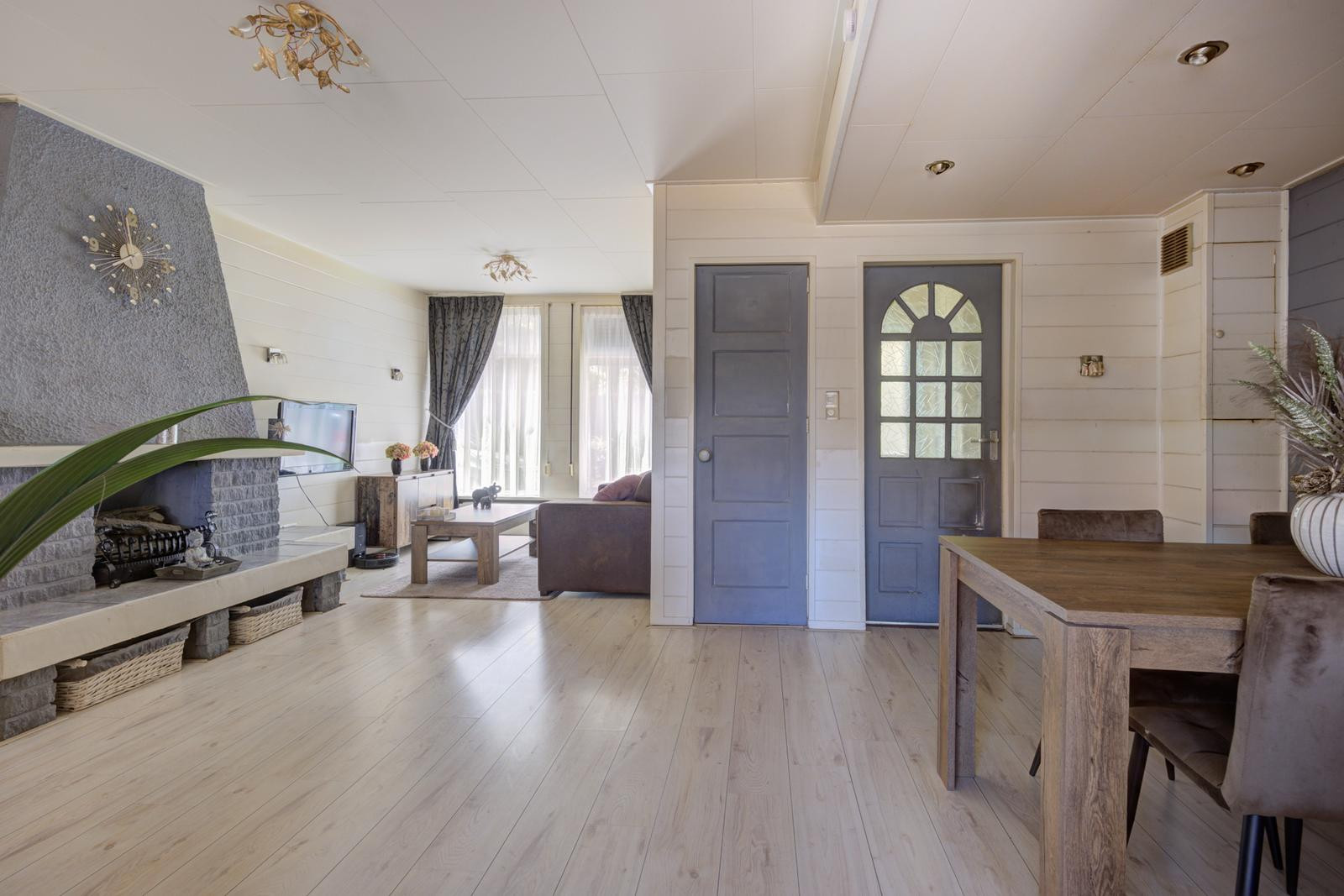 Tussenwoning te koop: van Strijenstraat 42, Zevenbergen