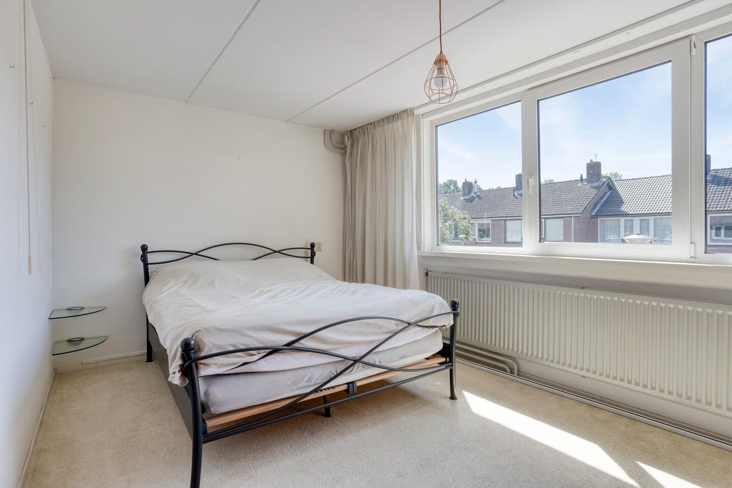 Tussenwoning te koop: Hertogendal 16, Zevenbergen