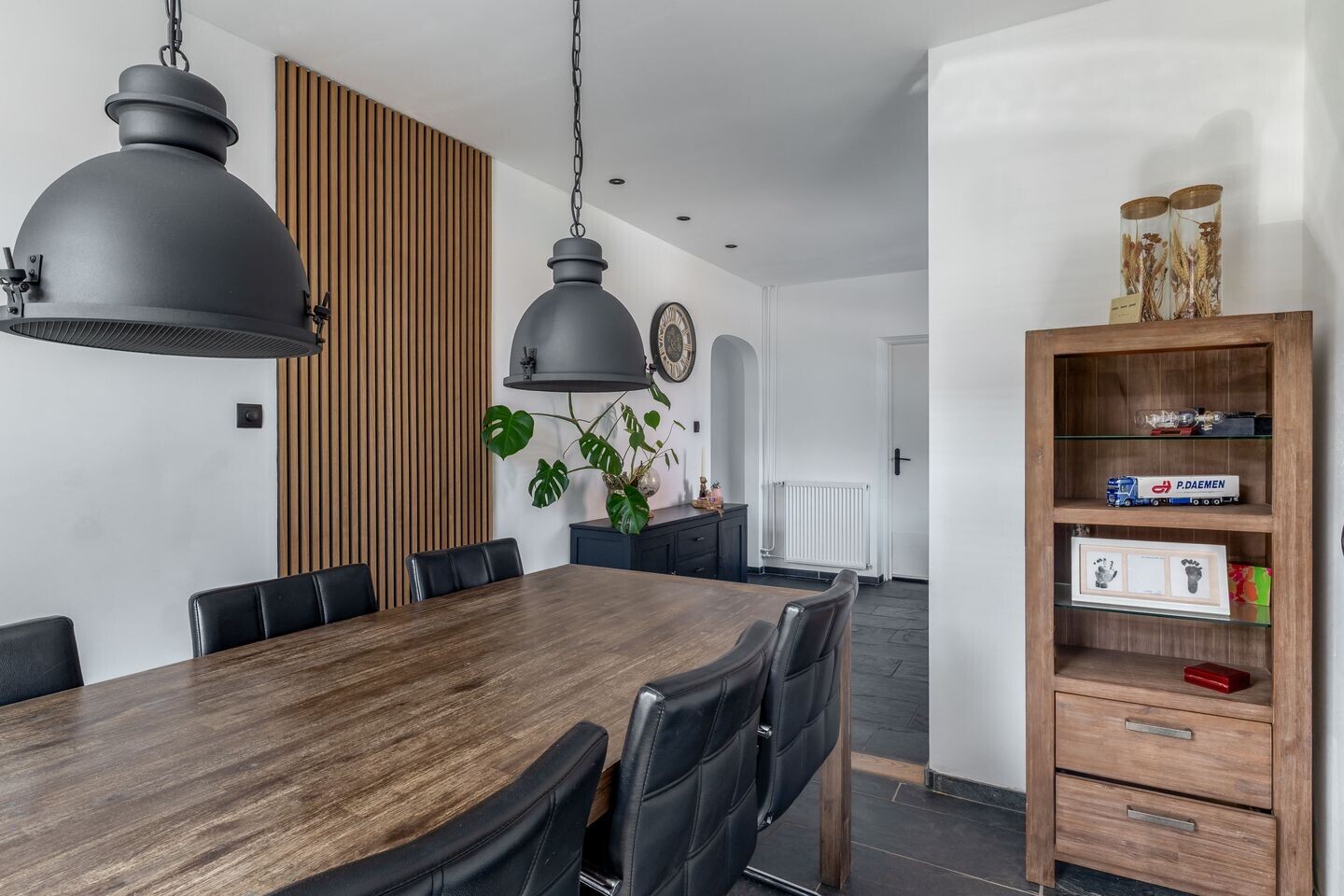 Twee-onder-één-kap te koop: Frisostraat 21, Zevenbergschen Hoek