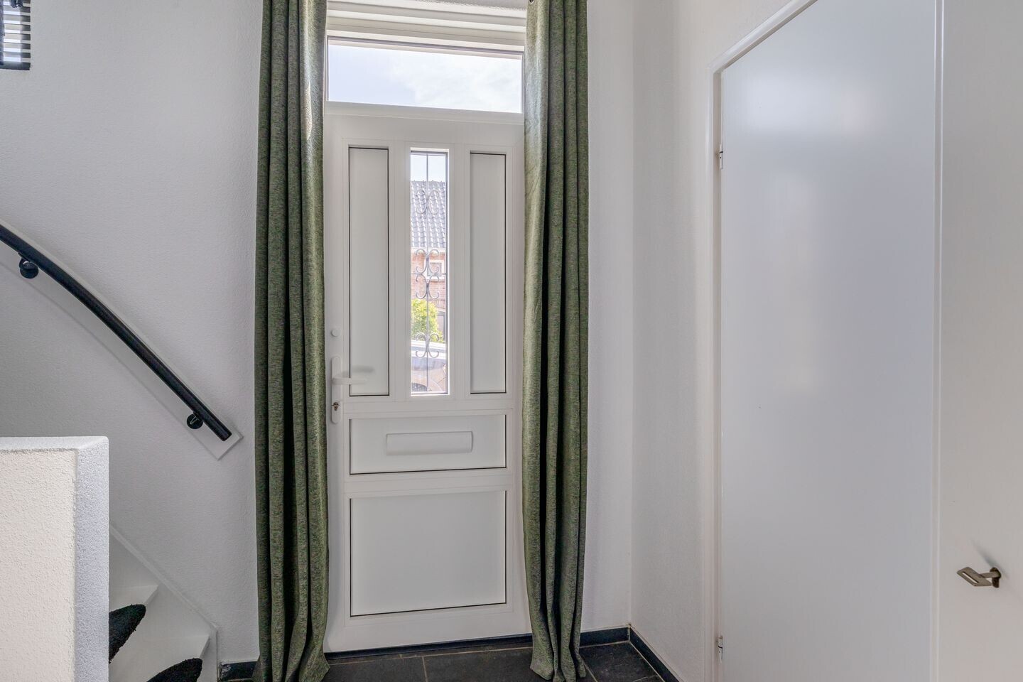 Twee-onder-één-kap te koop: Frisostraat 21, Zevenbergschen Hoek