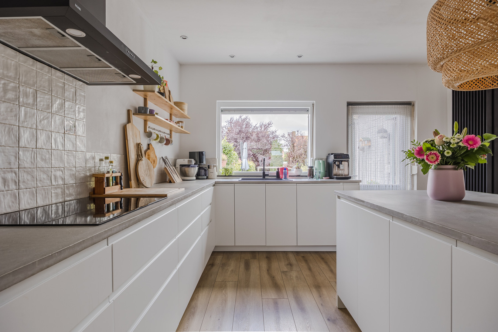 Twee-onder-één-kap te koop: Hoofdstraat 9, Zevenbergschen Hoek