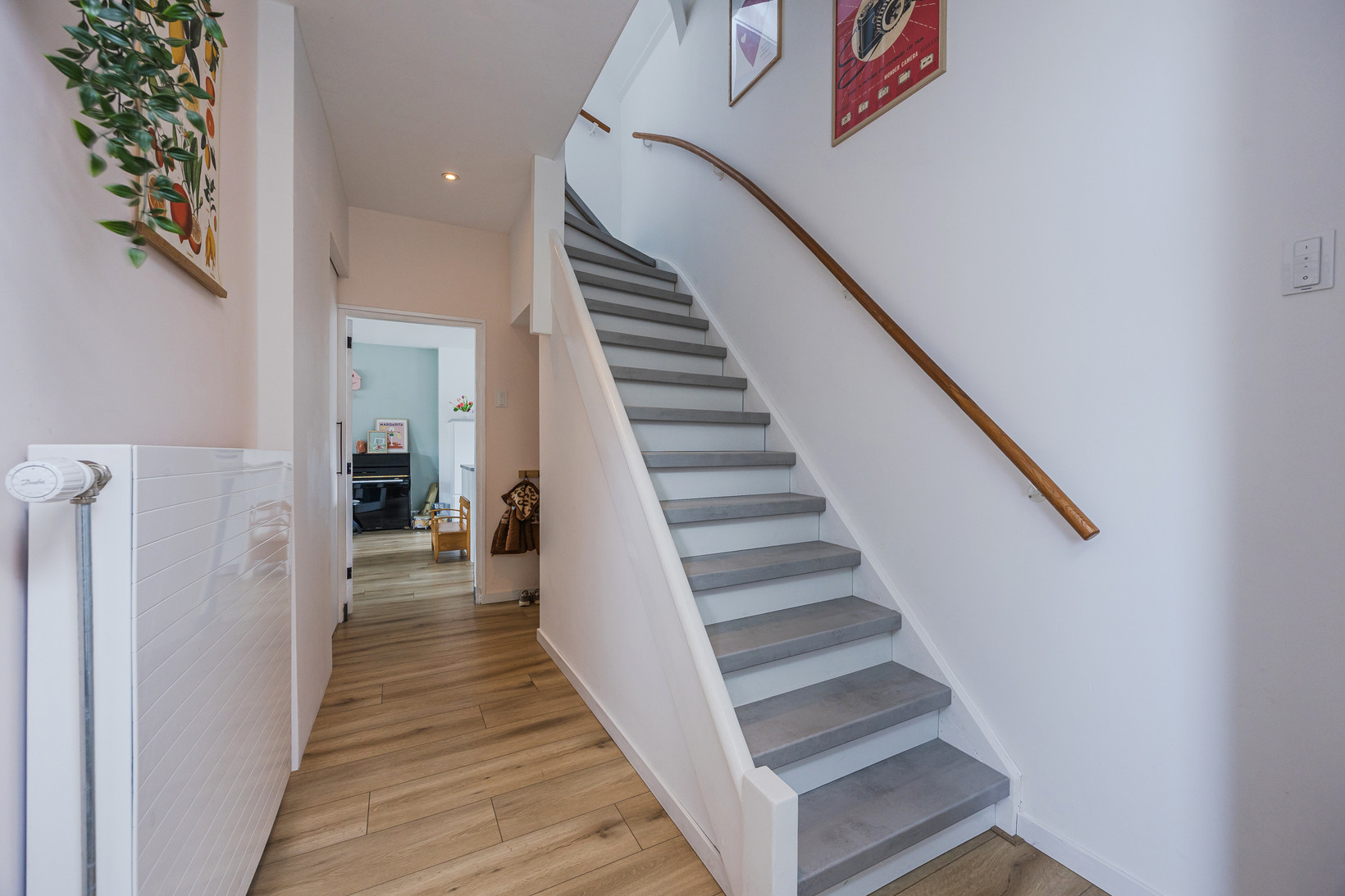 Twee-onder-één-kap te koop: Hoofdstraat 9, Zevenbergschen Hoek