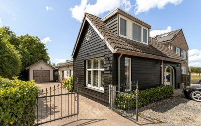 Hoge Zeedijk 56