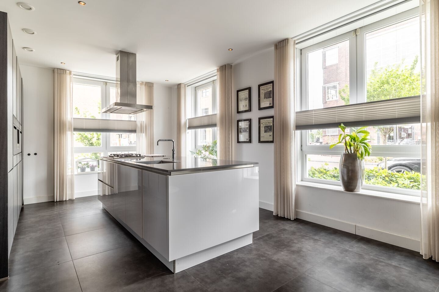 Hoekwoning te koop: Smits van Waesberghestraat 16, Breda