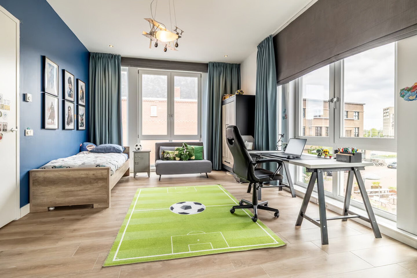 Hoekwoning te koop: Smits van Waesberghestraat 16, Breda