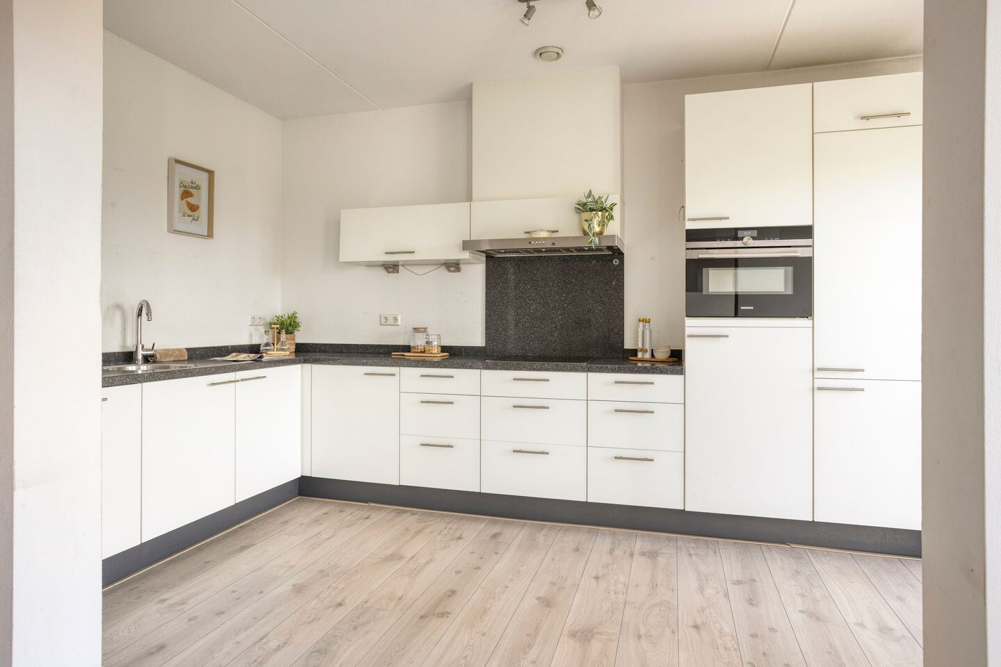 Appartement te koop: Nonnenveld 759, Breda