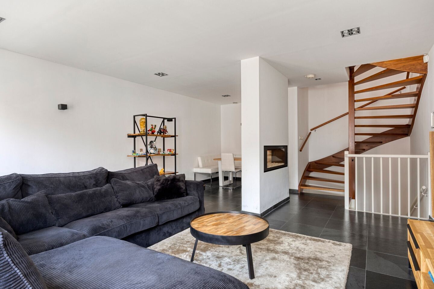 Tussenwoning te koop: Snellenshof 3, Breda