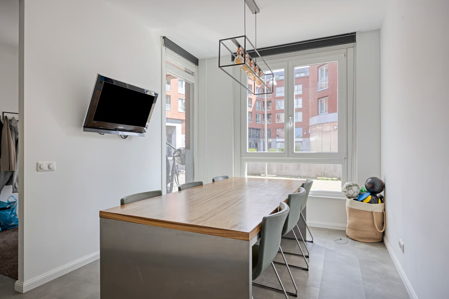Tussenwoning te koop: Snellenshof 3, Breda