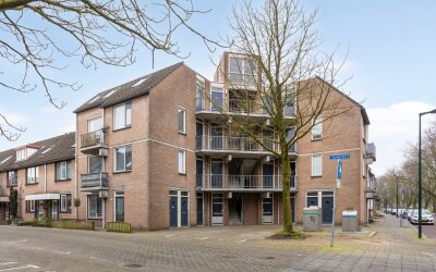 Spuistraat 83