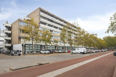 Adriaan van. 404