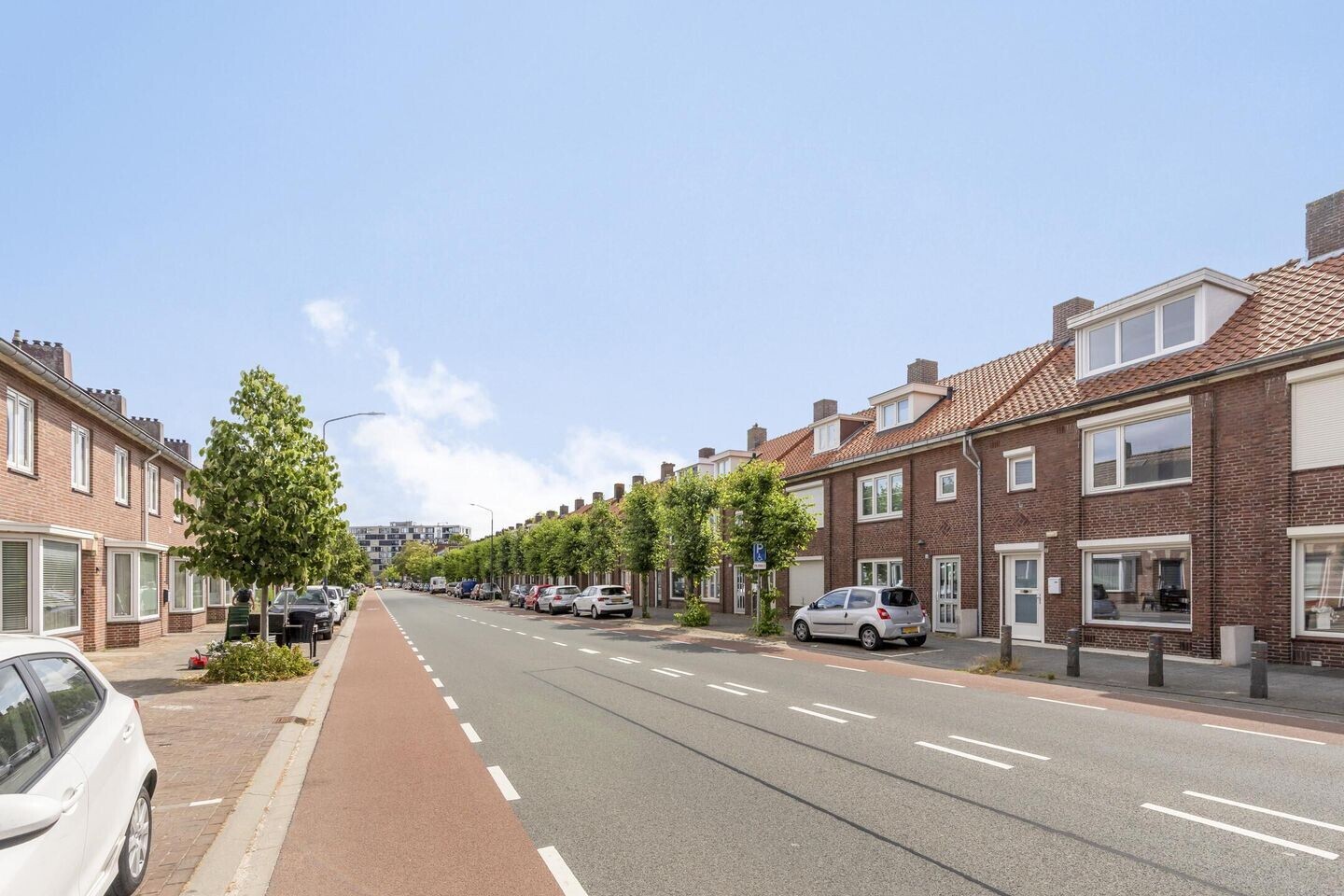 Tussenwoning te koop: Dr. Struyckenstraat 147, Breda