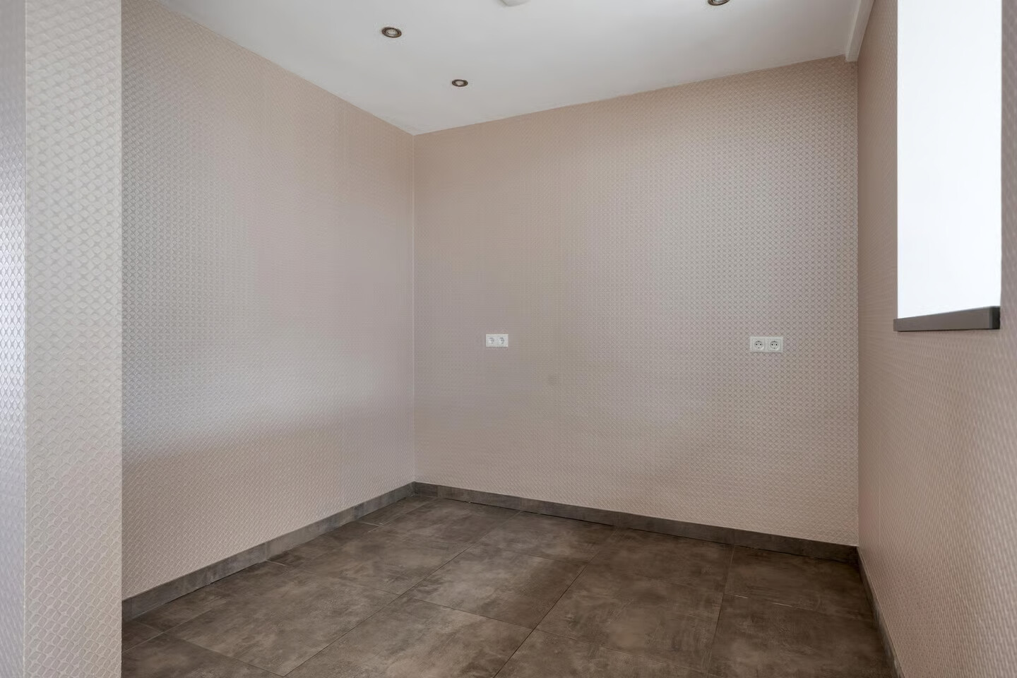Tussenwoning te koop: Dr. Struyckenstraat 147, Breda