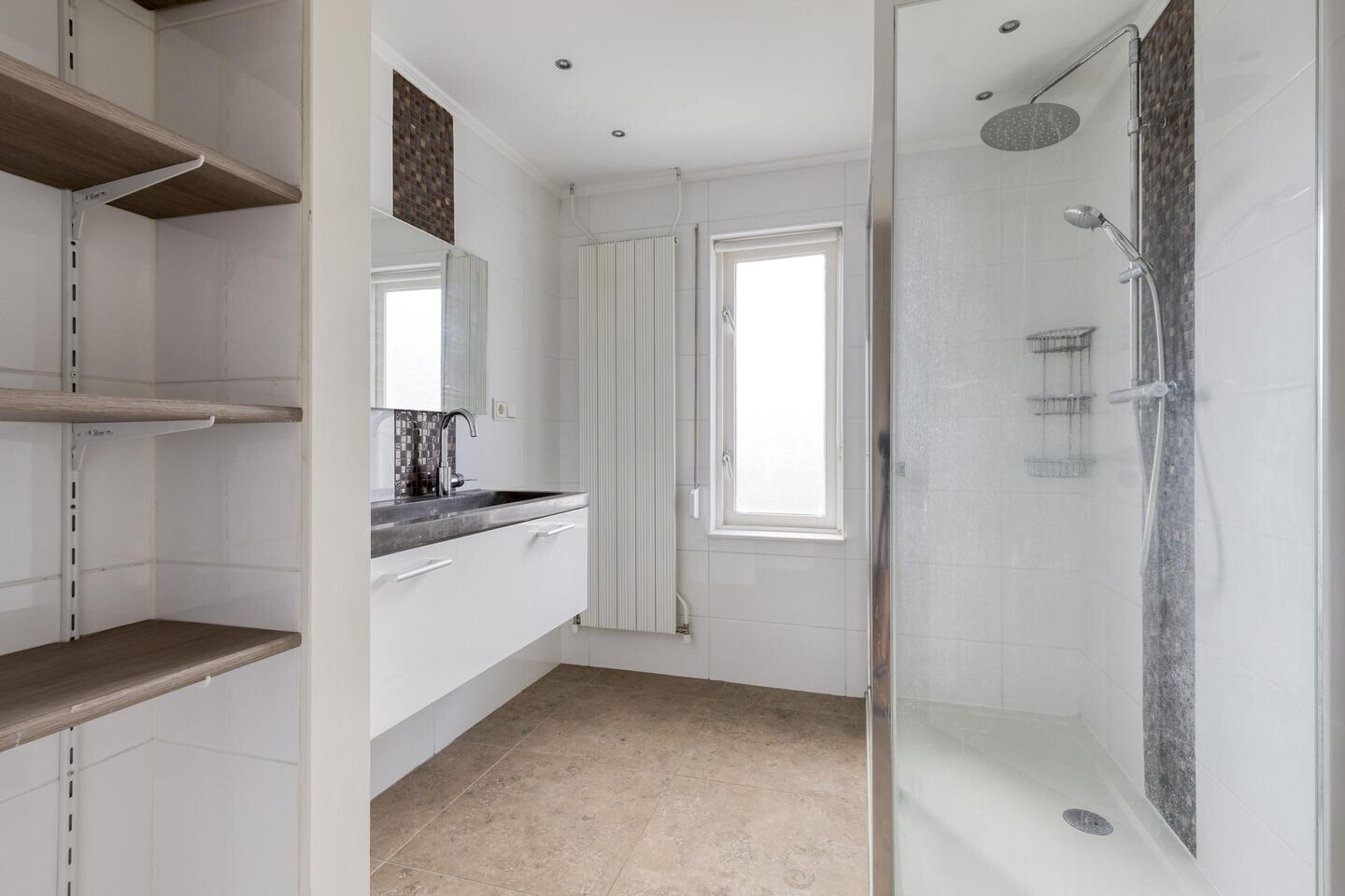 Tussenwoning te koop: Dr. Struyckenstraat 147, Breda