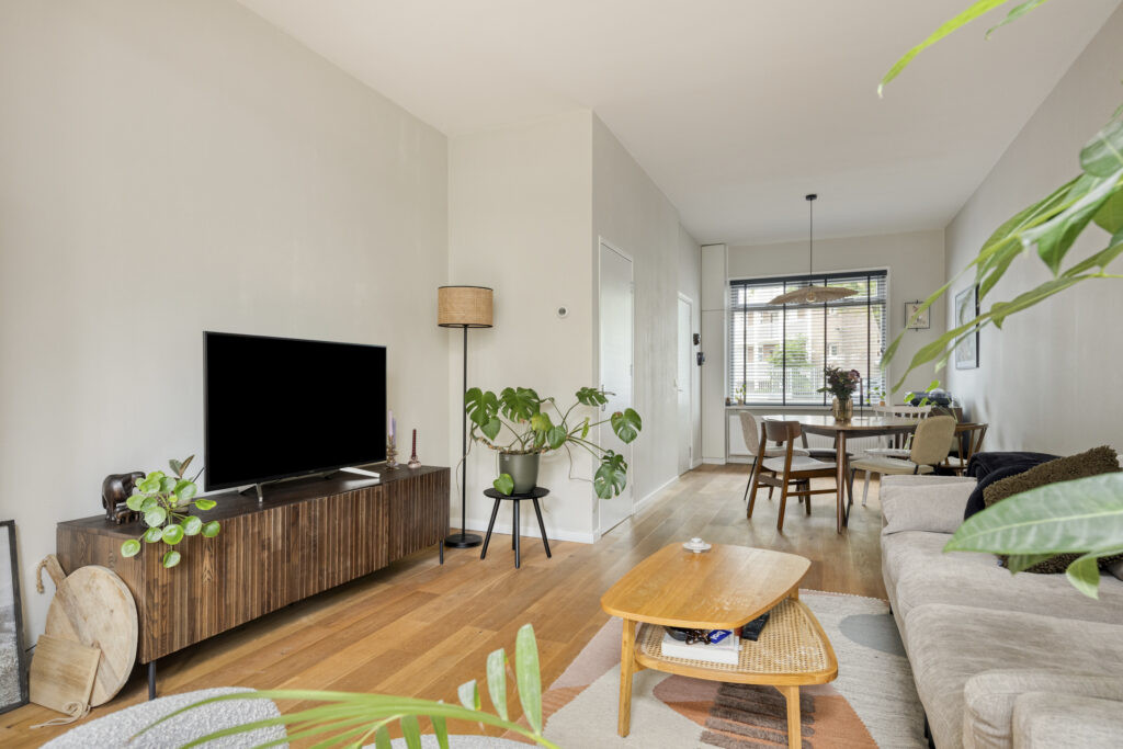 Tussenwoning te koop: Oranjeboomstraat 136, Breda