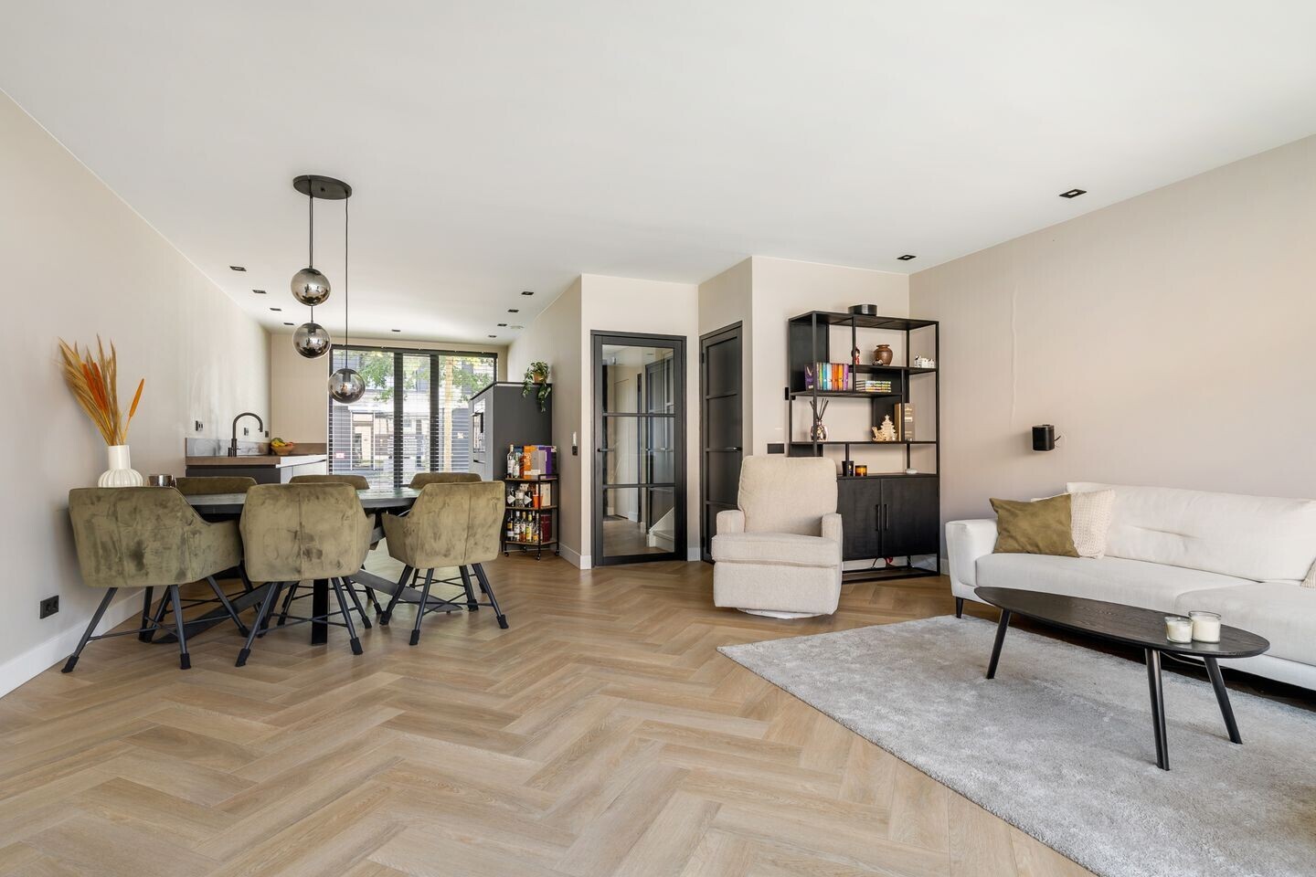 Tussenwoning te koop: Jan Ligthartstraat 24, Breda