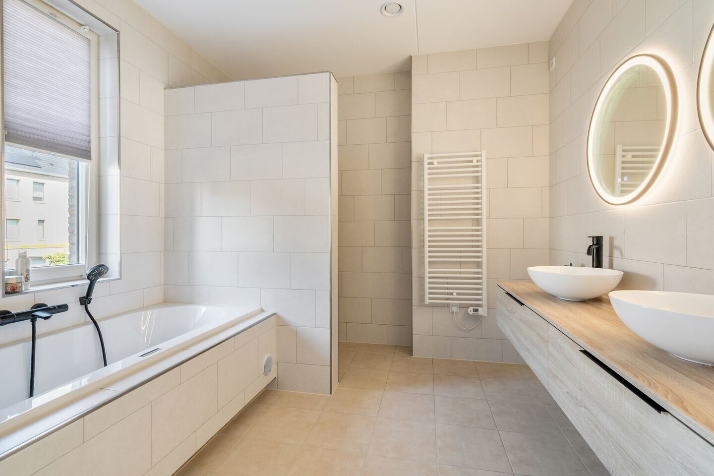 Tussenwoning te koop: Jan Ligthartstraat 24, Breda