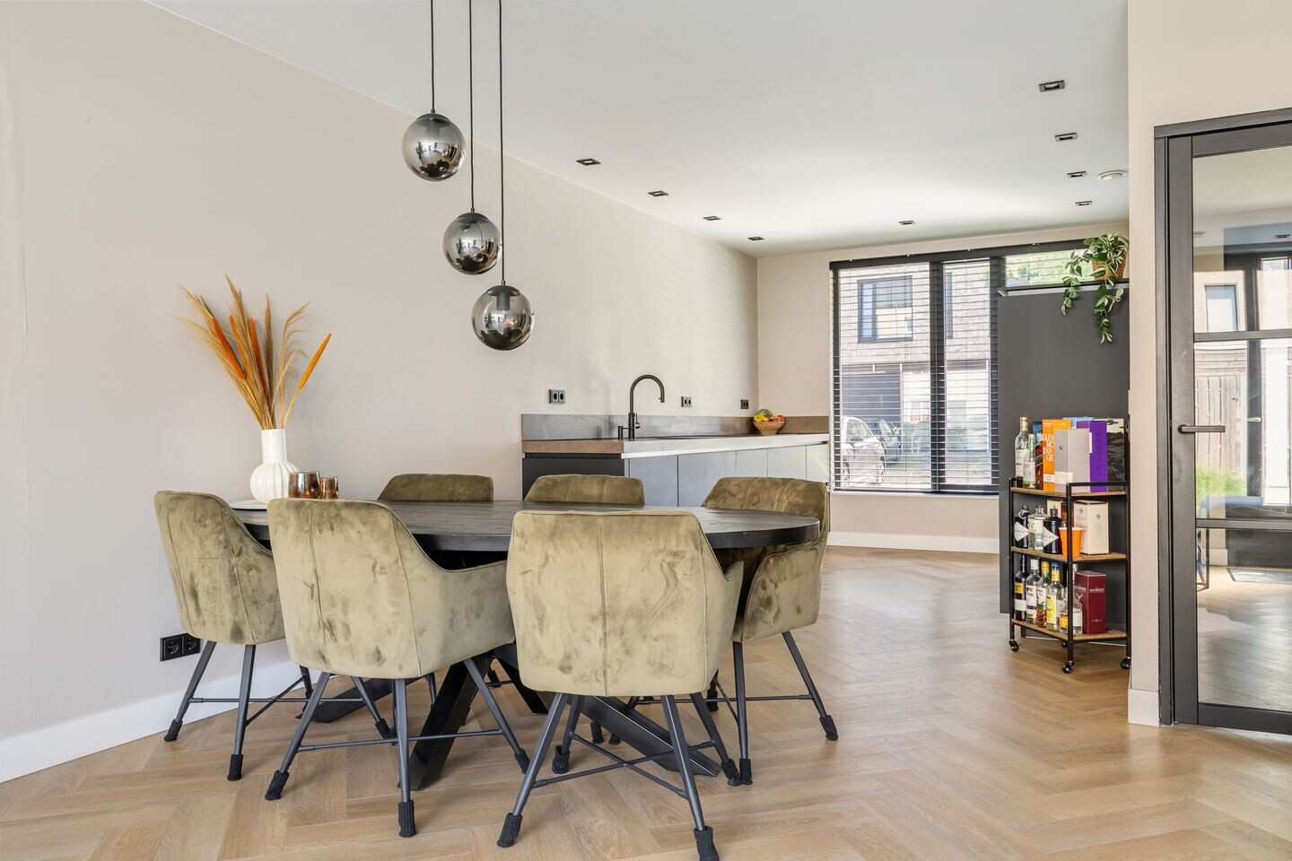 Tussenwoning te koop: Jan Ligthartstraat 24, Breda