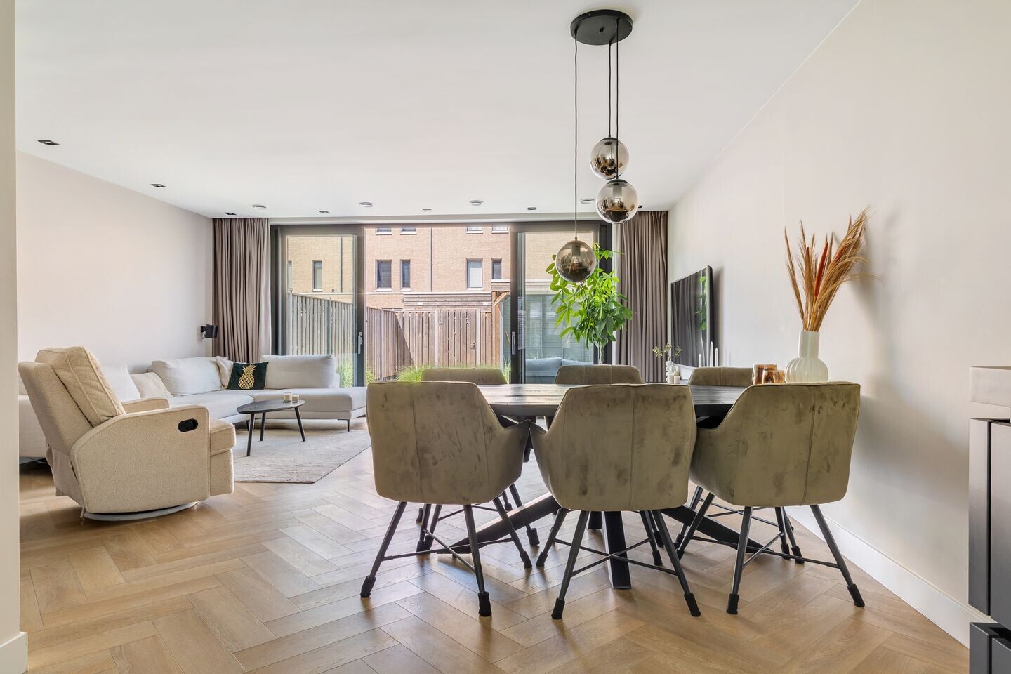 Tussenwoning te koop: Jan Ligthartstraat 24, Breda