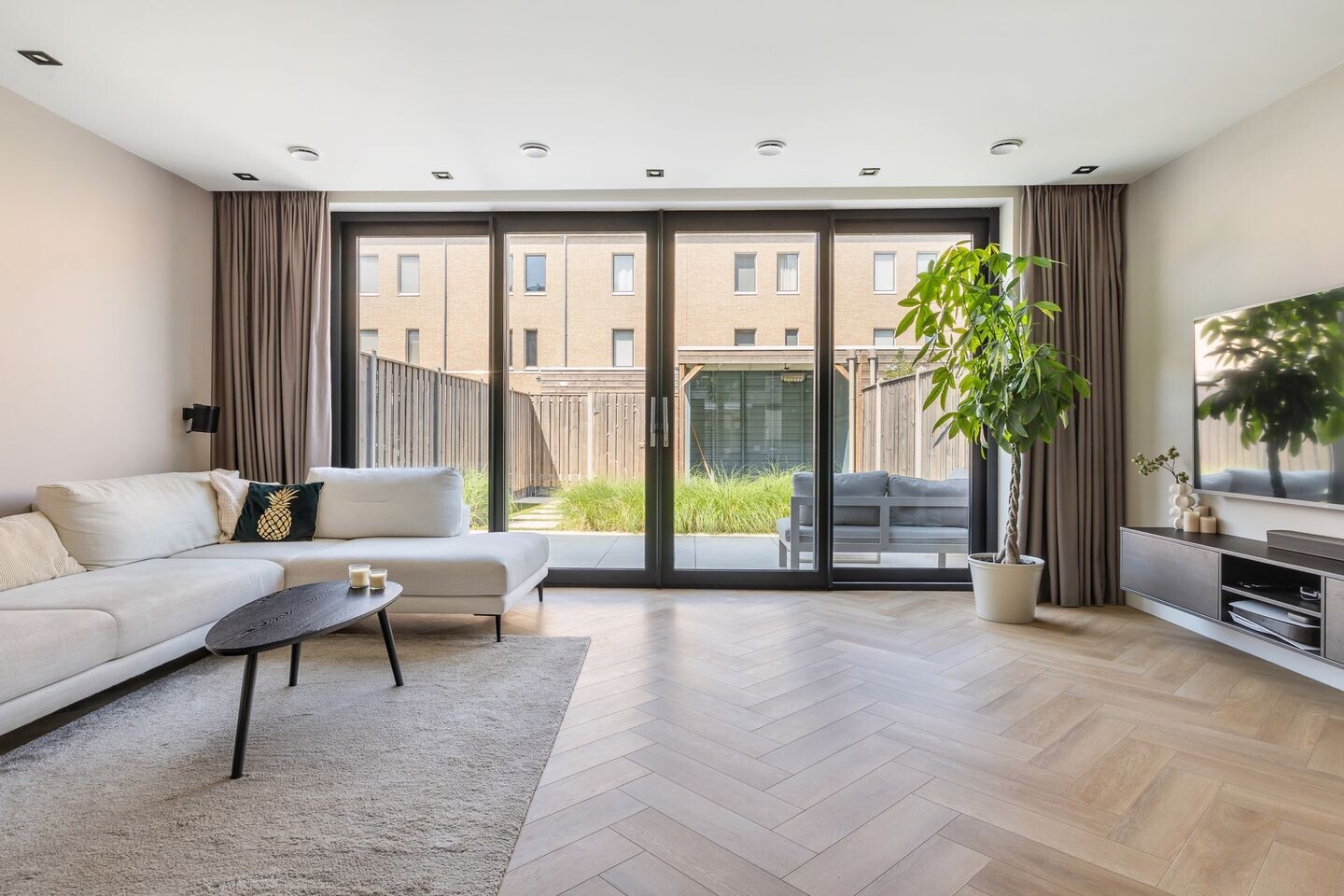 Tussenwoning te koop: Jan Ligthartstraat 24, Breda