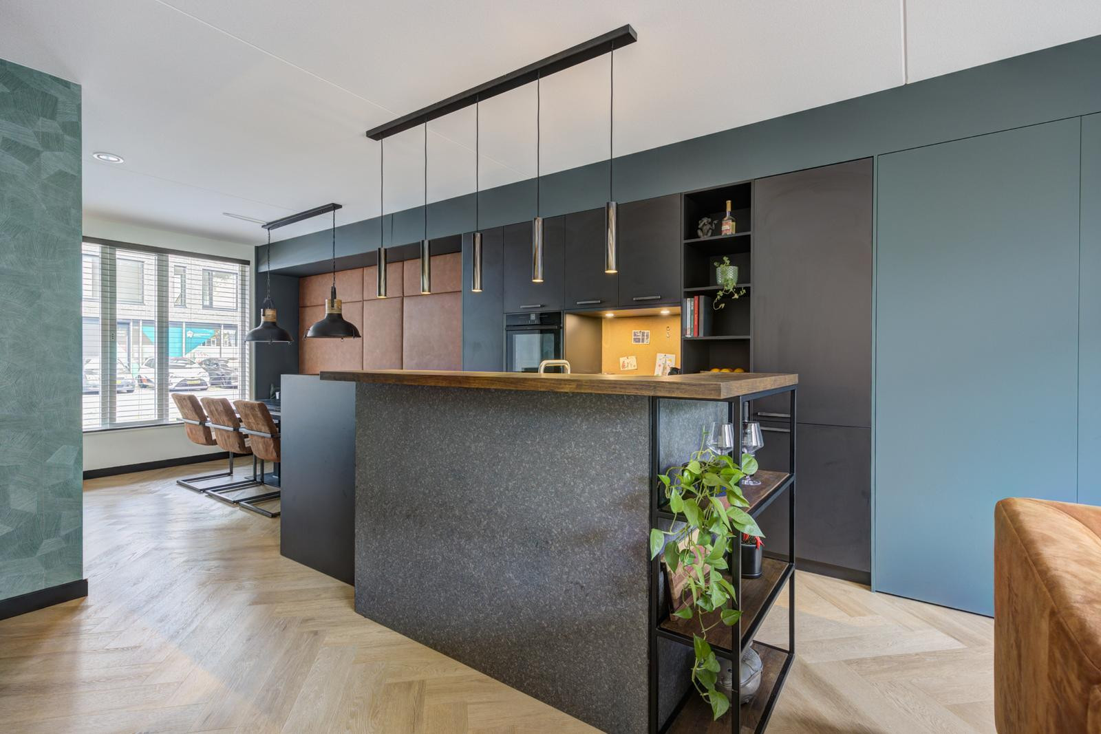 Tussenwoning te koop: Jan Ligthartstraat 32, Breda