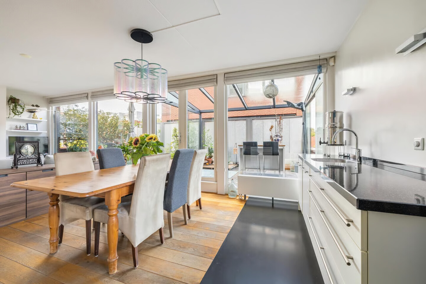 Tussenwoning te koop: Kronenburgwerf 19, Breda