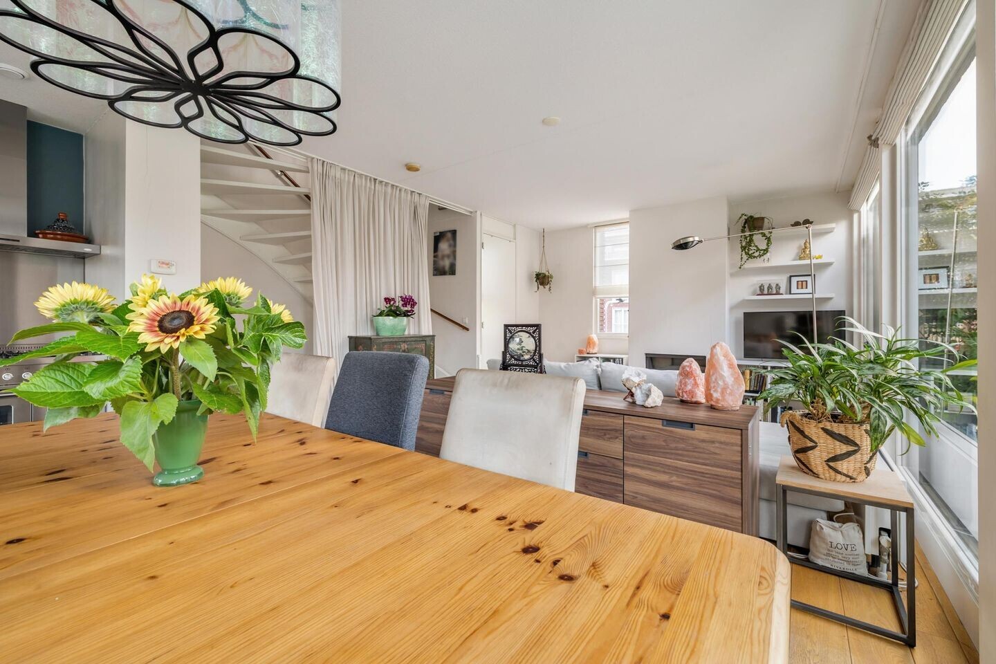 Tussenwoning te koop: Kronenburgwerf 19, Breda