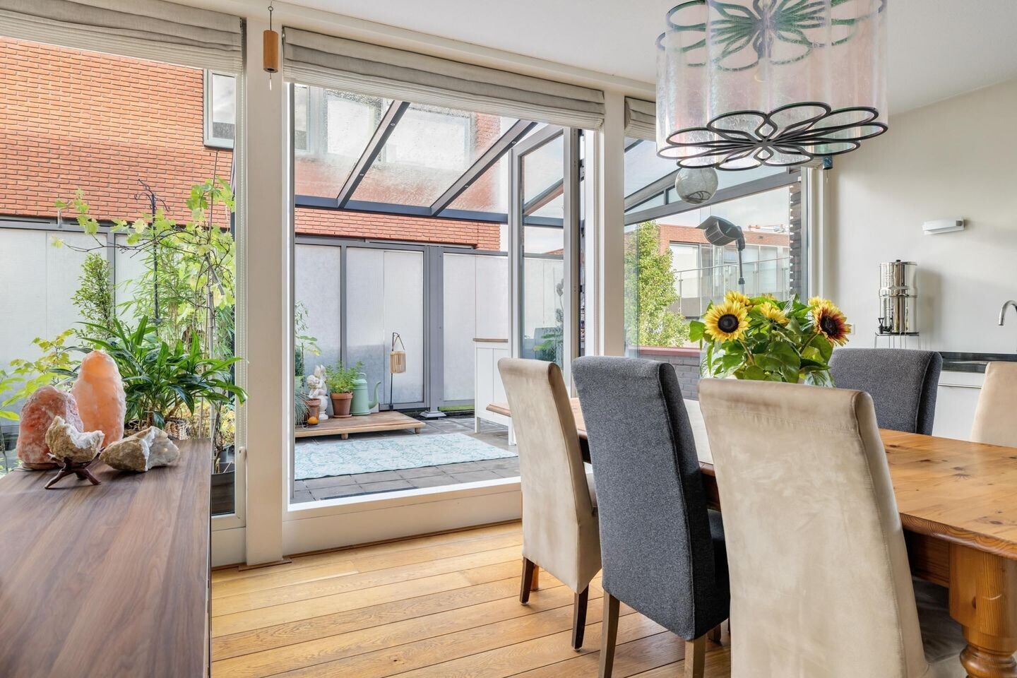 Tussenwoning te koop: Kronenburgwerf 19, Breda