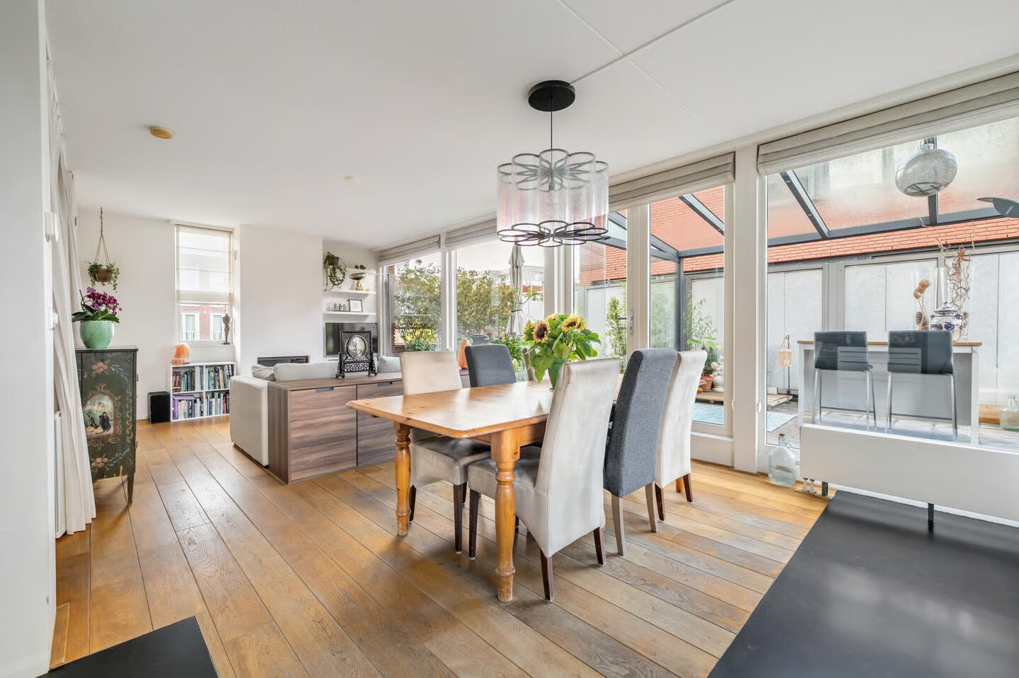 Tussenwoning te koop: Kronenburgwerf 19, Breda