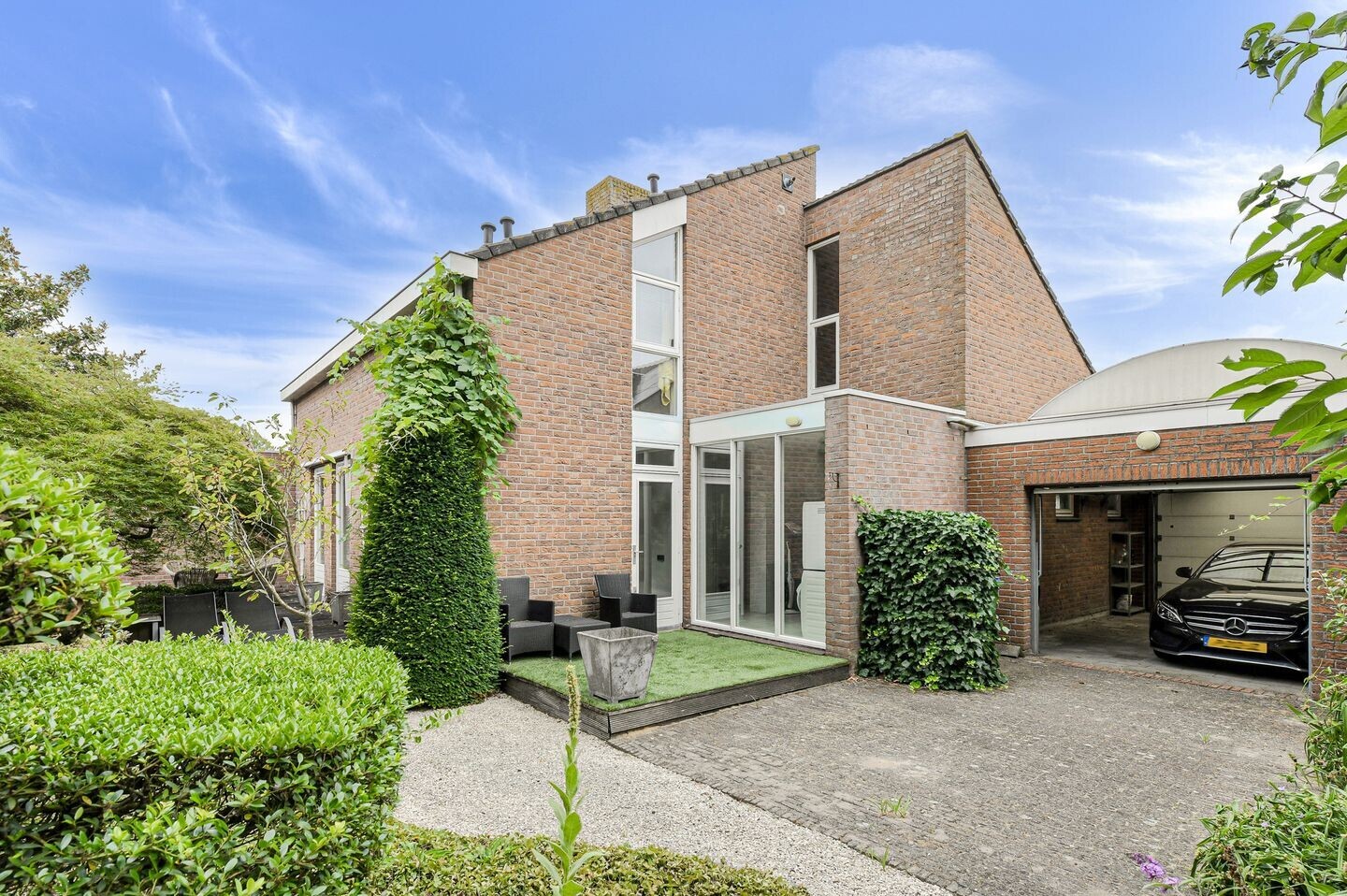 Vrijstaande woning te koop: Zuilenstraat 16, Breda