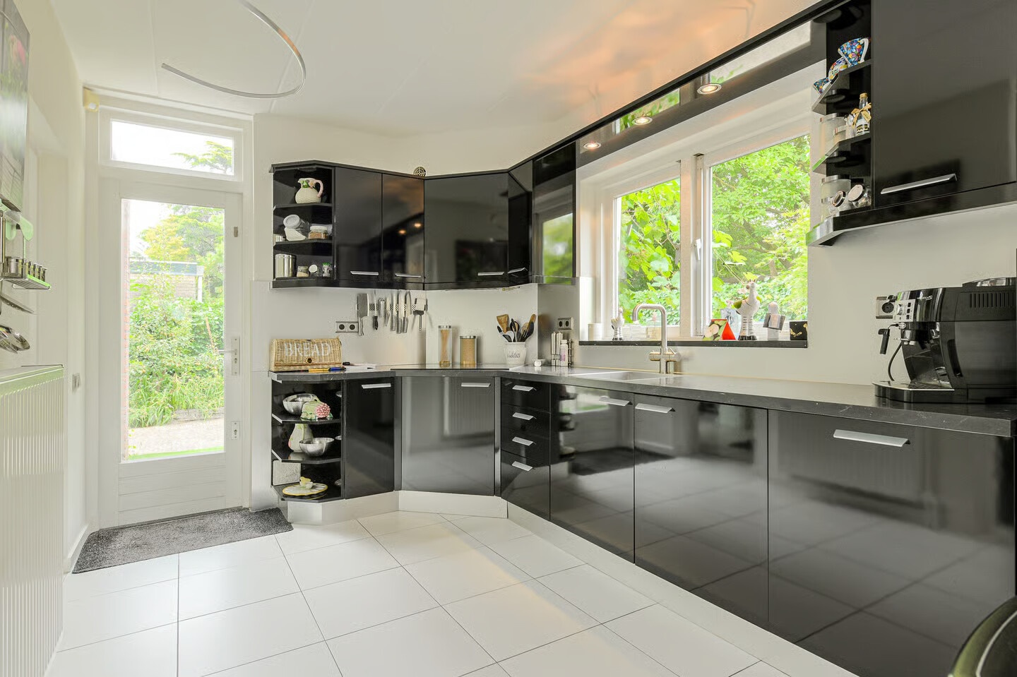 Vrijstaande woning te koop: Zuilenstraat 16, Breda