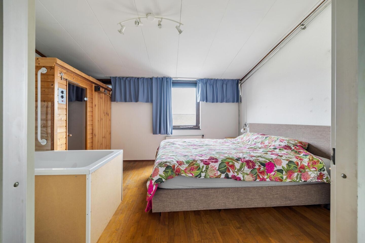 Tussenwoning te koop: Vloed 32, Breda
