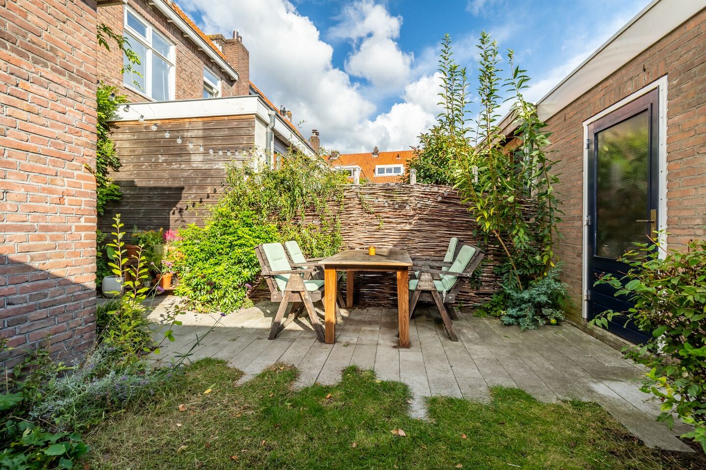 Tussenwoning te koop: Acaciastraat 47, Breda