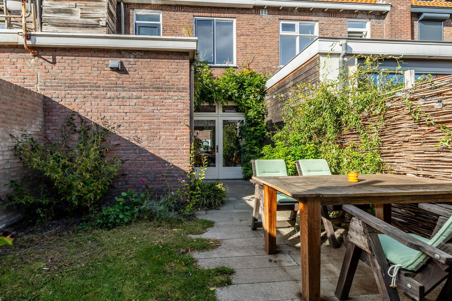 Tussenwoning te koop: Acaciastraat 47, Breda