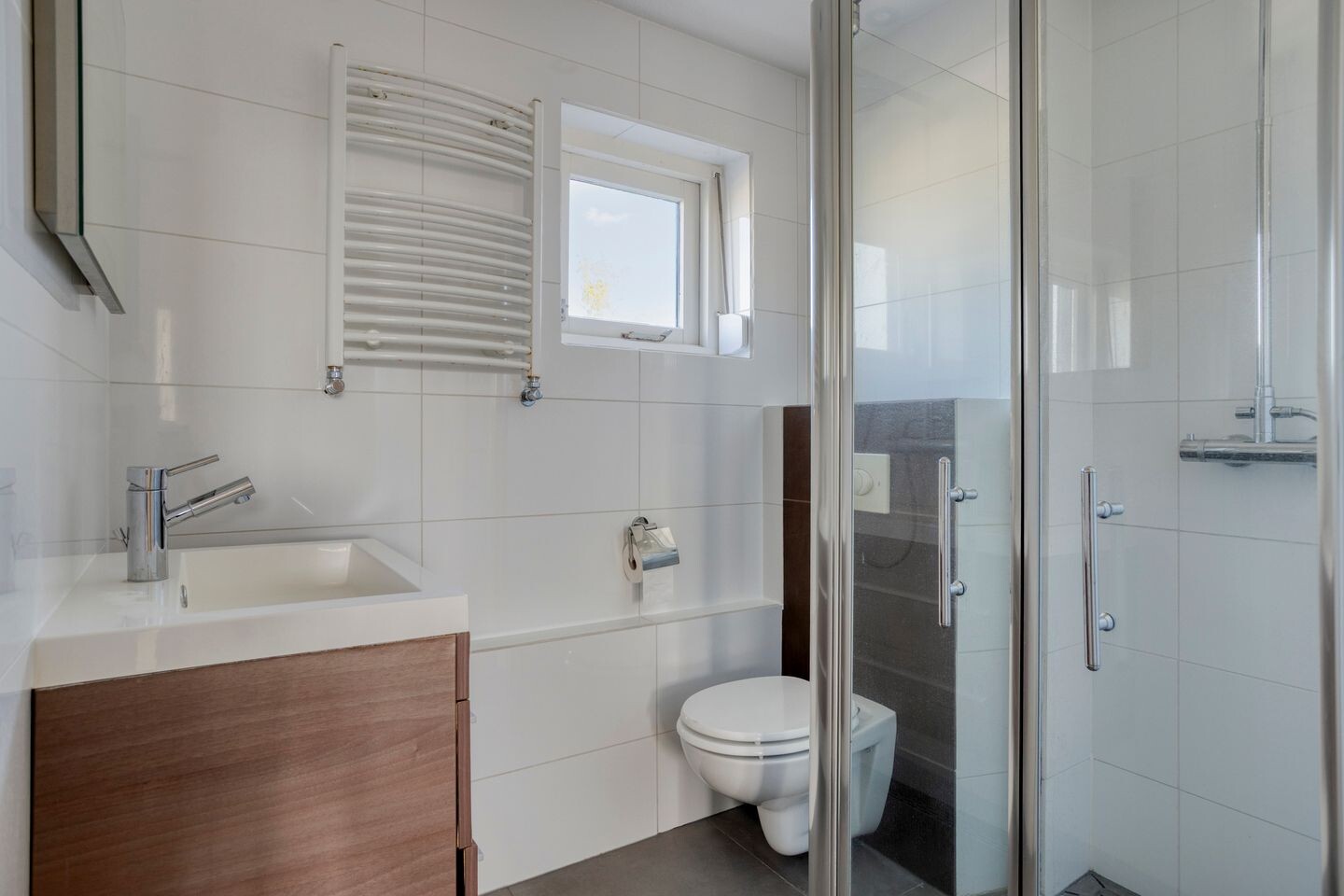 Tussenwoning te koop: Vuurvlinder 18, Breda