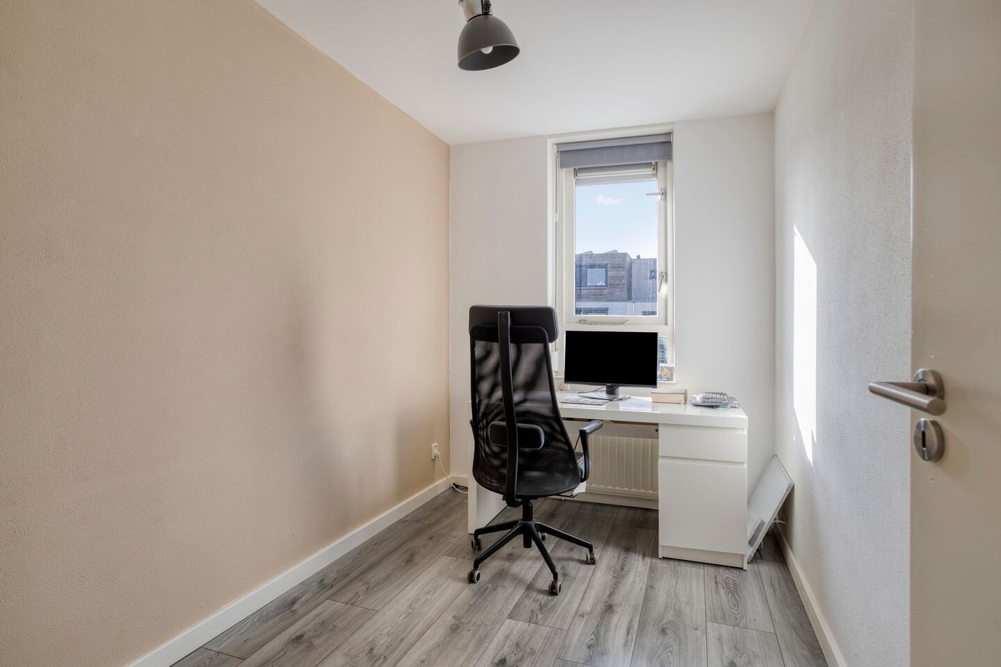 Tussenwoning te koop: Vuurvlinder 18, Breda