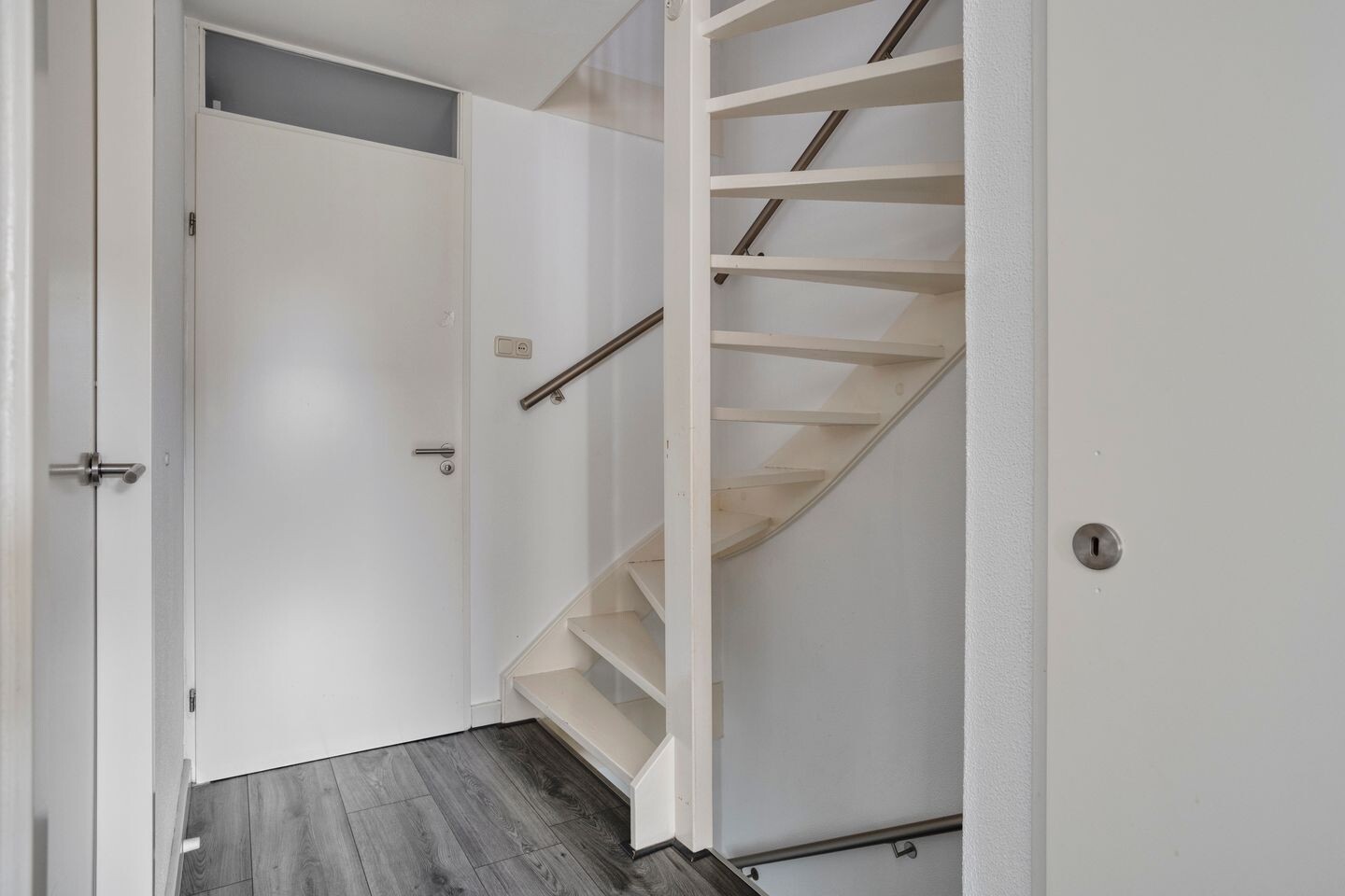 Tussenwoning te koop: Vuurvlinder 18, Breda