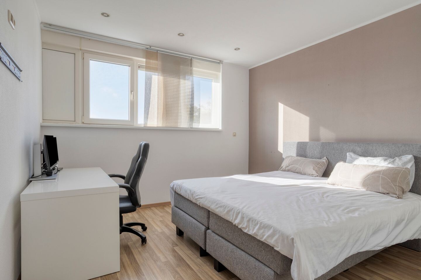 Tussenwoning te koop: Vuurvlinder 18, Breda