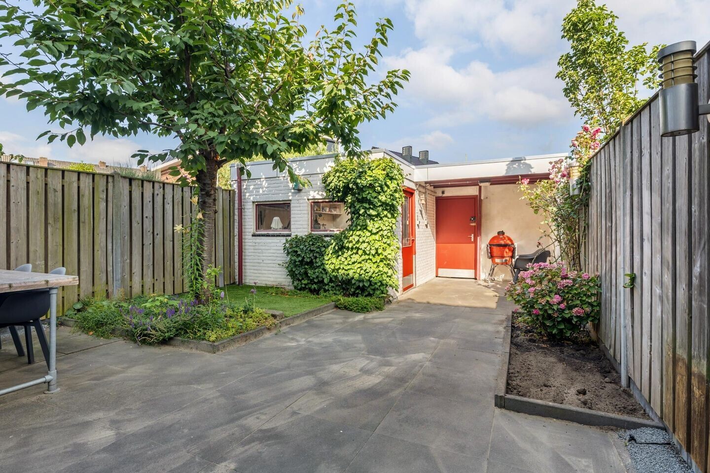 Tussenwoning te koop: Lachappellestraat 27, Breda
