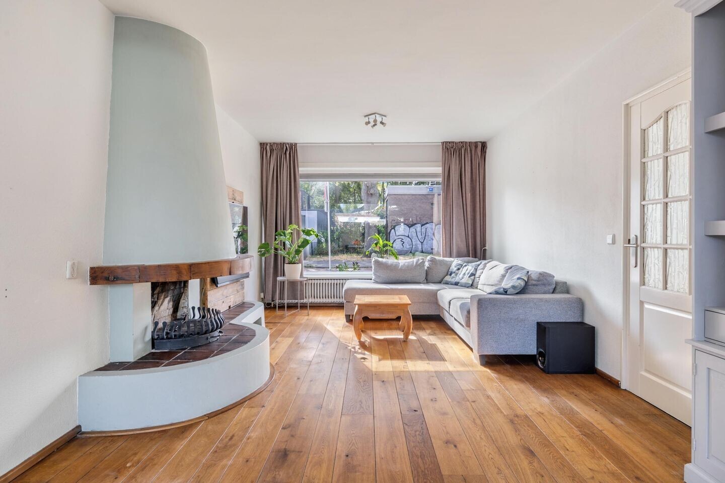 Tussenwoning te koop: Lachappellestraat 27, Breda