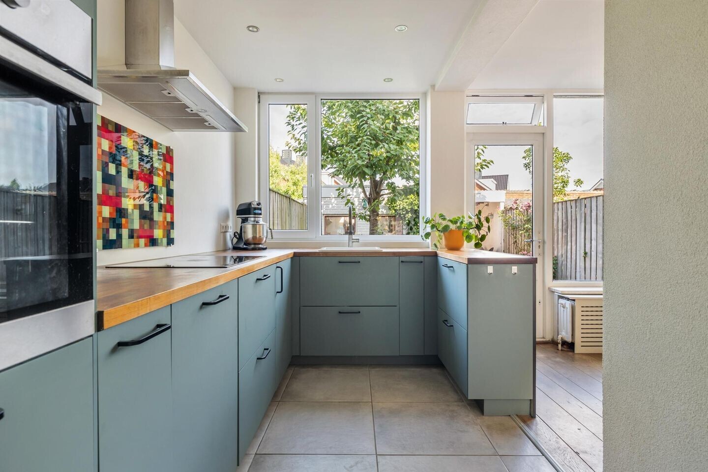 Tussenwoning te koop: Lachappellestraat 27, Breda