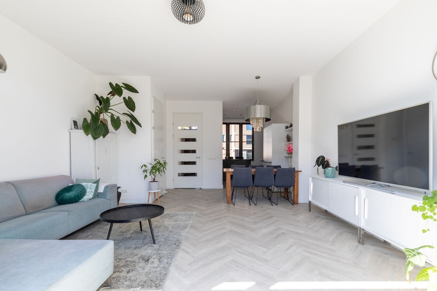 Tussenwoning te koop: Stationslaan 1226, Breda