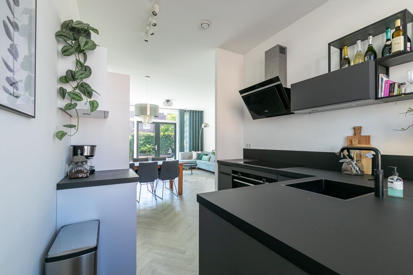 Tussenwoning te koop: Stationslaan 1226, Breda