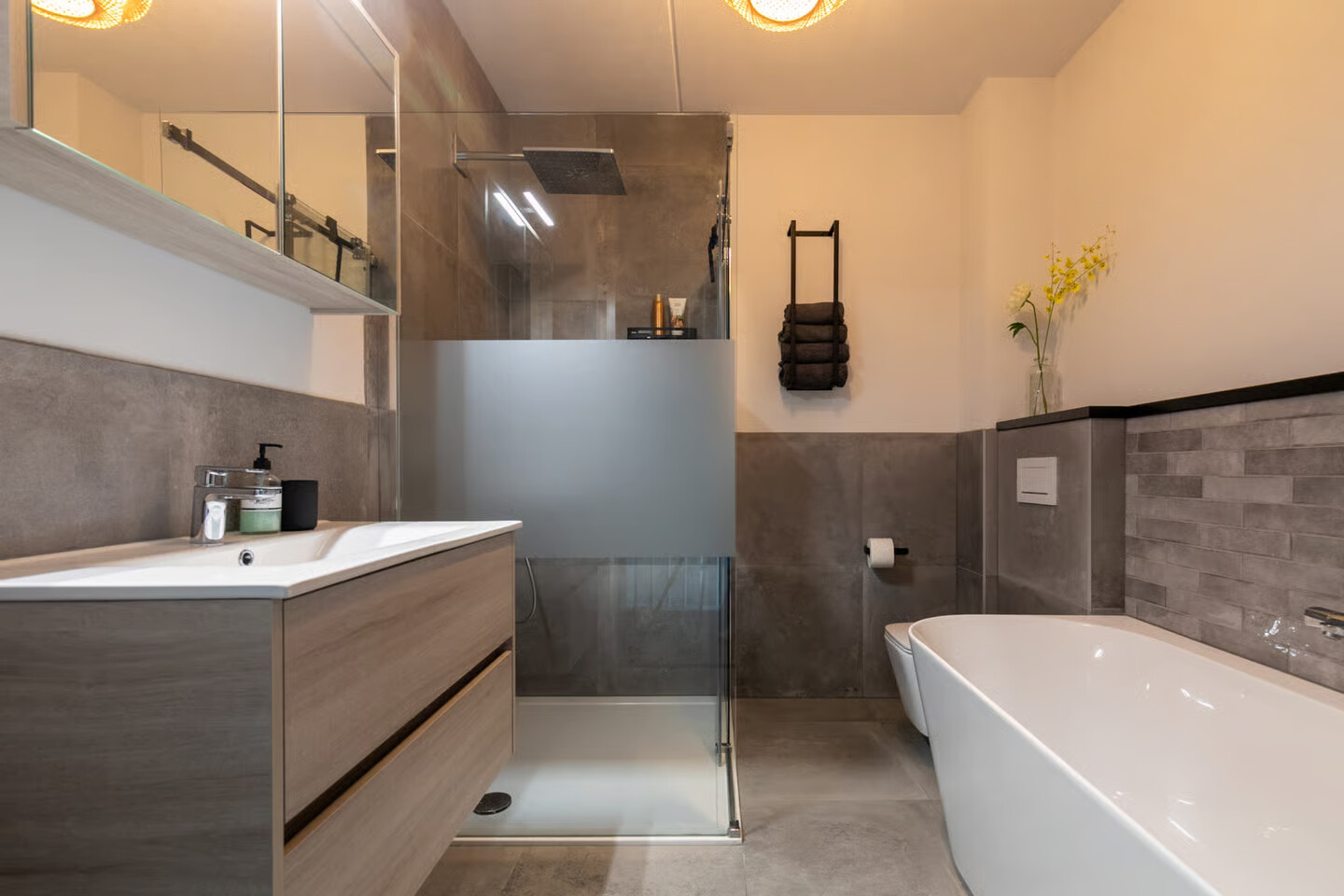 Tussenwoning te koop: Stationslaan 1226, Breda