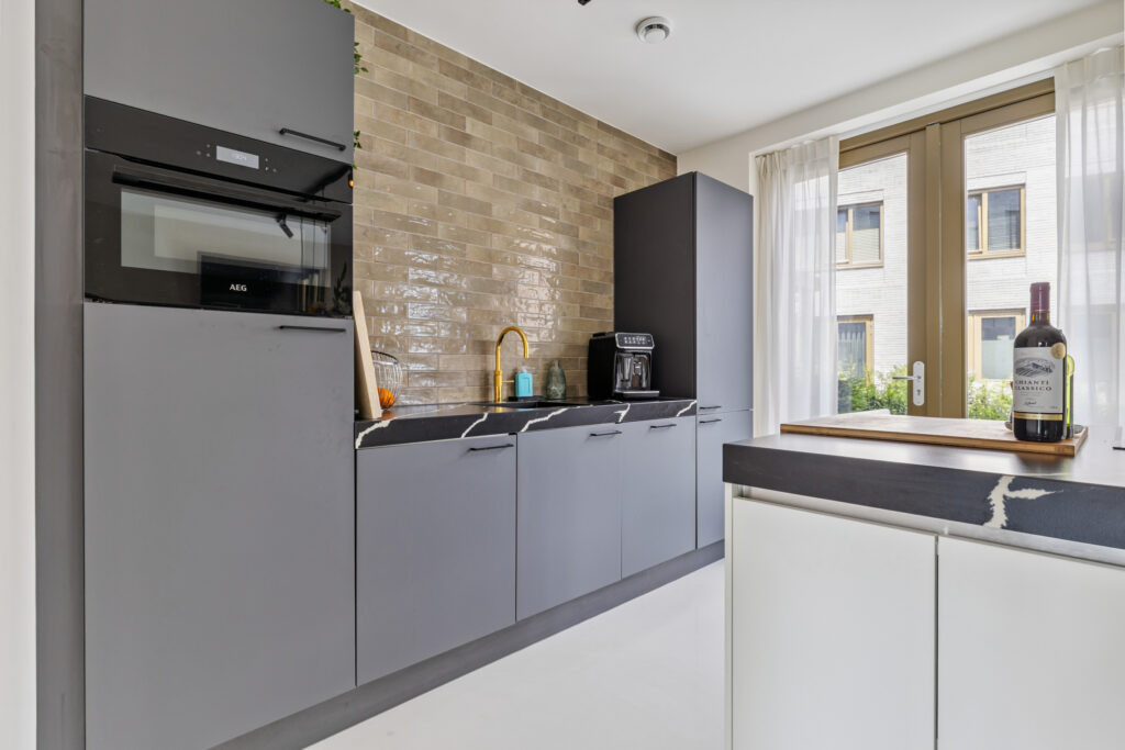 Tussenwoning te koop: Jan Meijvisplein 41, Breda