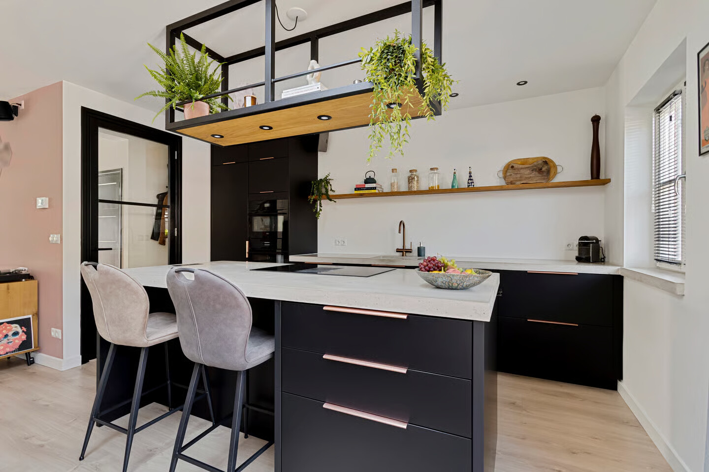 Tussenwoning te koop: Ampèreweg 7, Breda