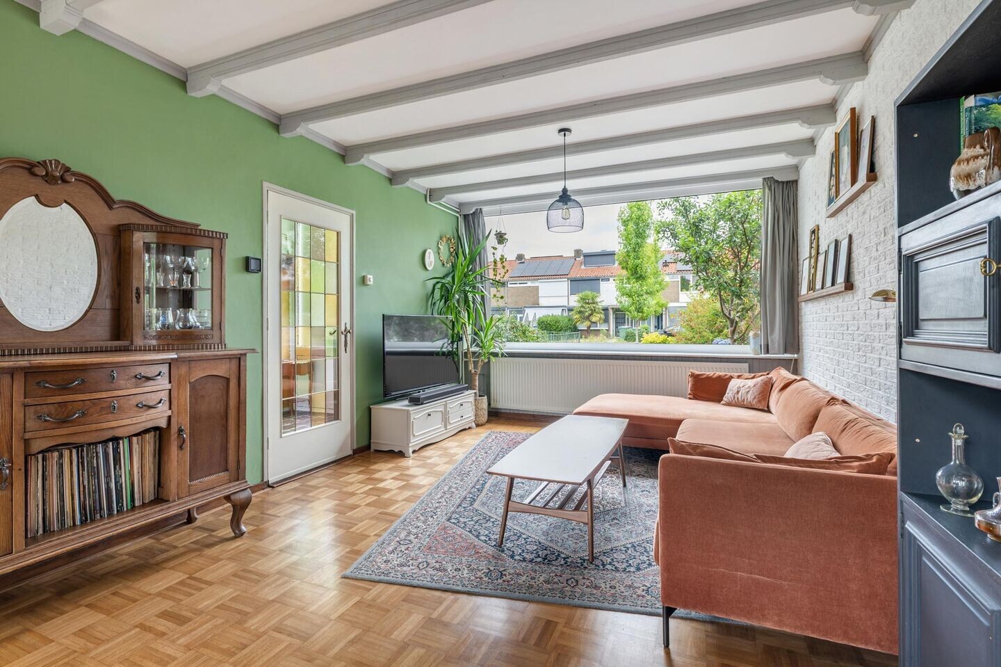 Tussenwoning te koop: Proveniersveld 3, Breda