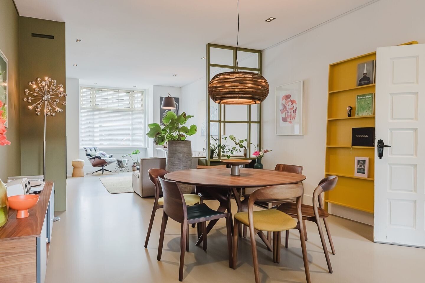 Twee-onder-één-kap te koop: Tilburgseweg 73, Breda