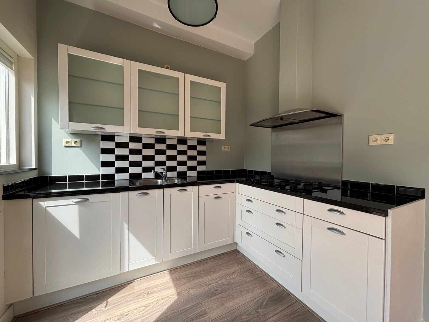 Hoekwoning te koop: Tilburgseweg 78, Breda