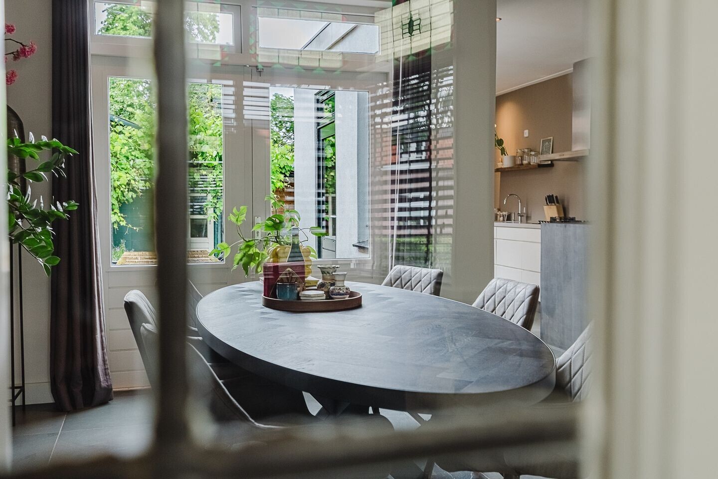 Tussenwoning te koop: Tilburgseweg 220, Breda