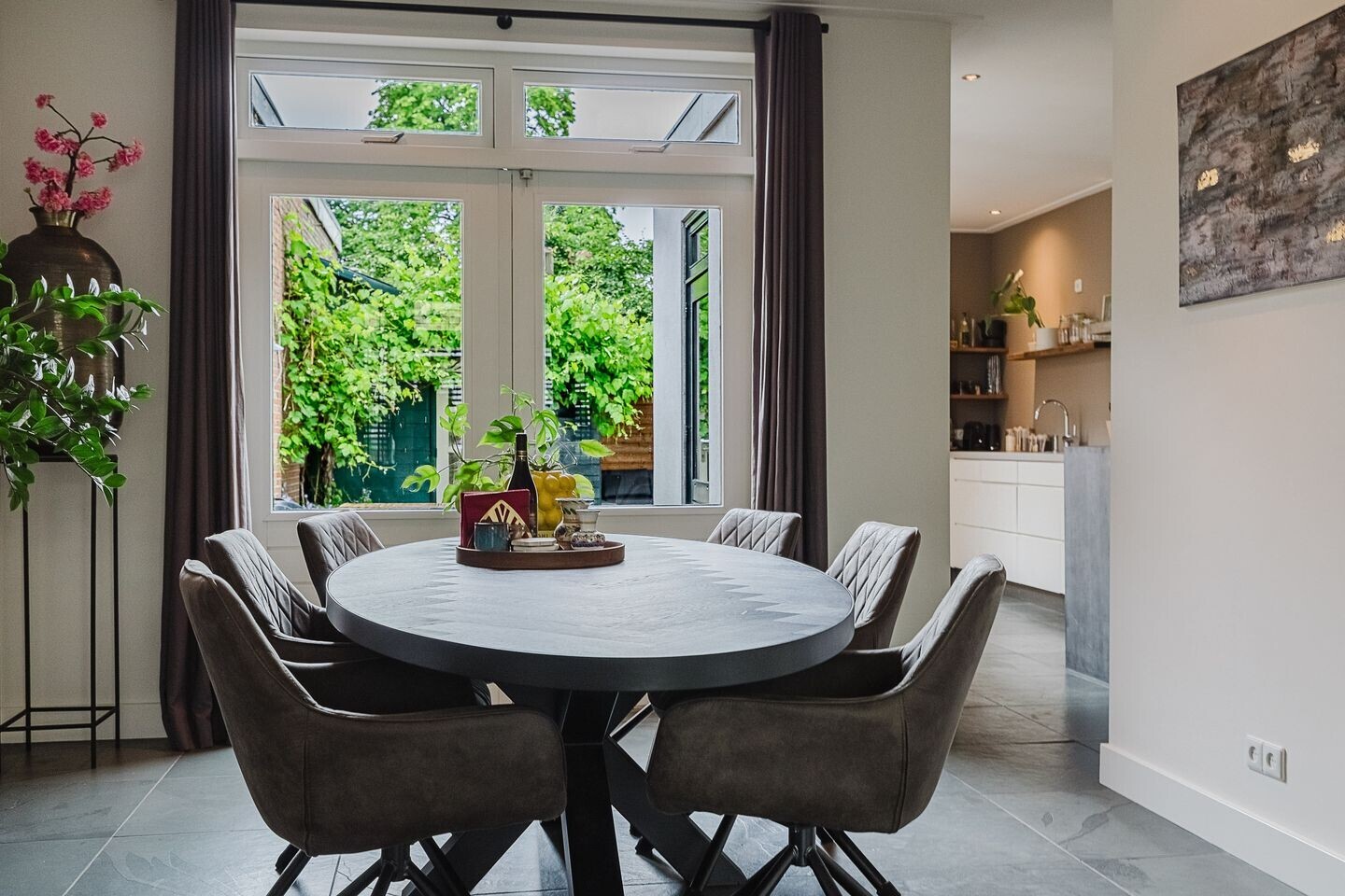 Tussenwoning te koop: Tilburgseweg 220, Breda